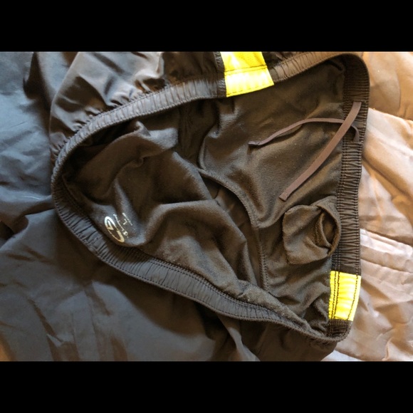 Champion running shorts, size L - Picture 2 of 4